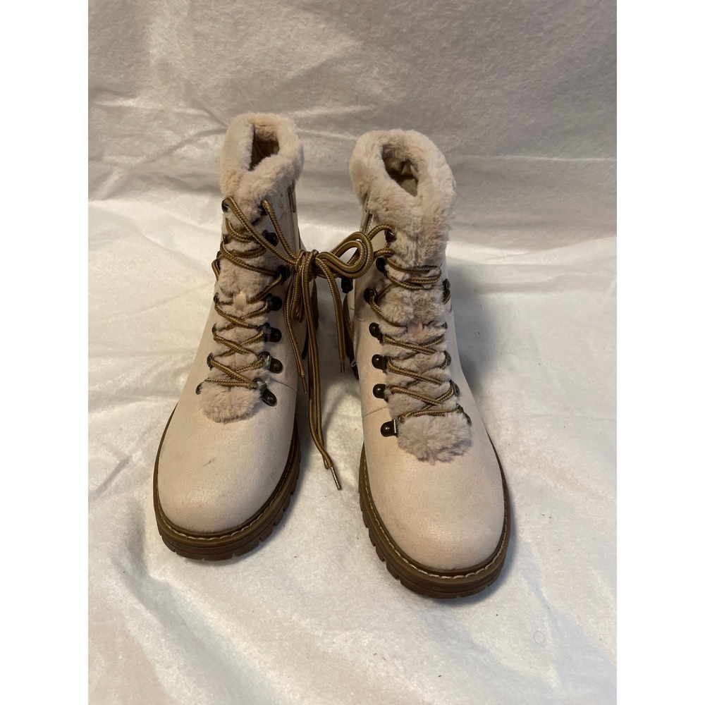 Cliffs by White Mountain Major Way Cream Faux Fur Hiker Boots Womens 9M C32883